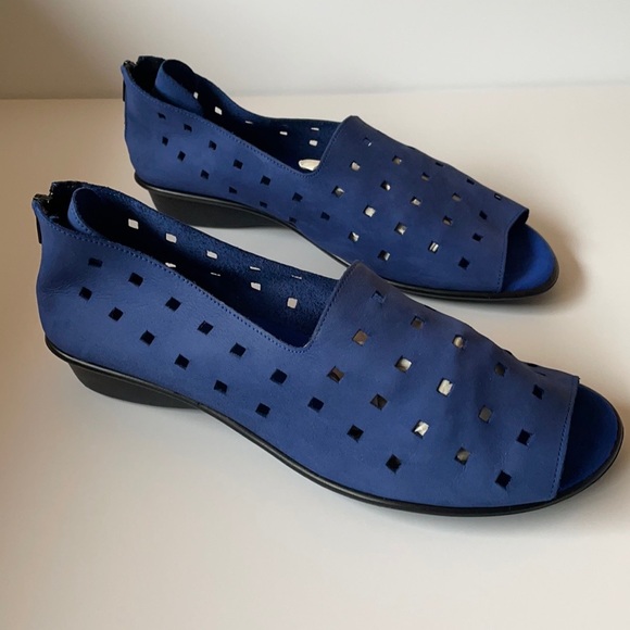 Sesto Meucci Women's Evonne Flat Sandals Size 11 - Picture 3 of 10